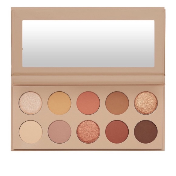 KKW Beauty Other - KKW beauty classic eyeshadow palette